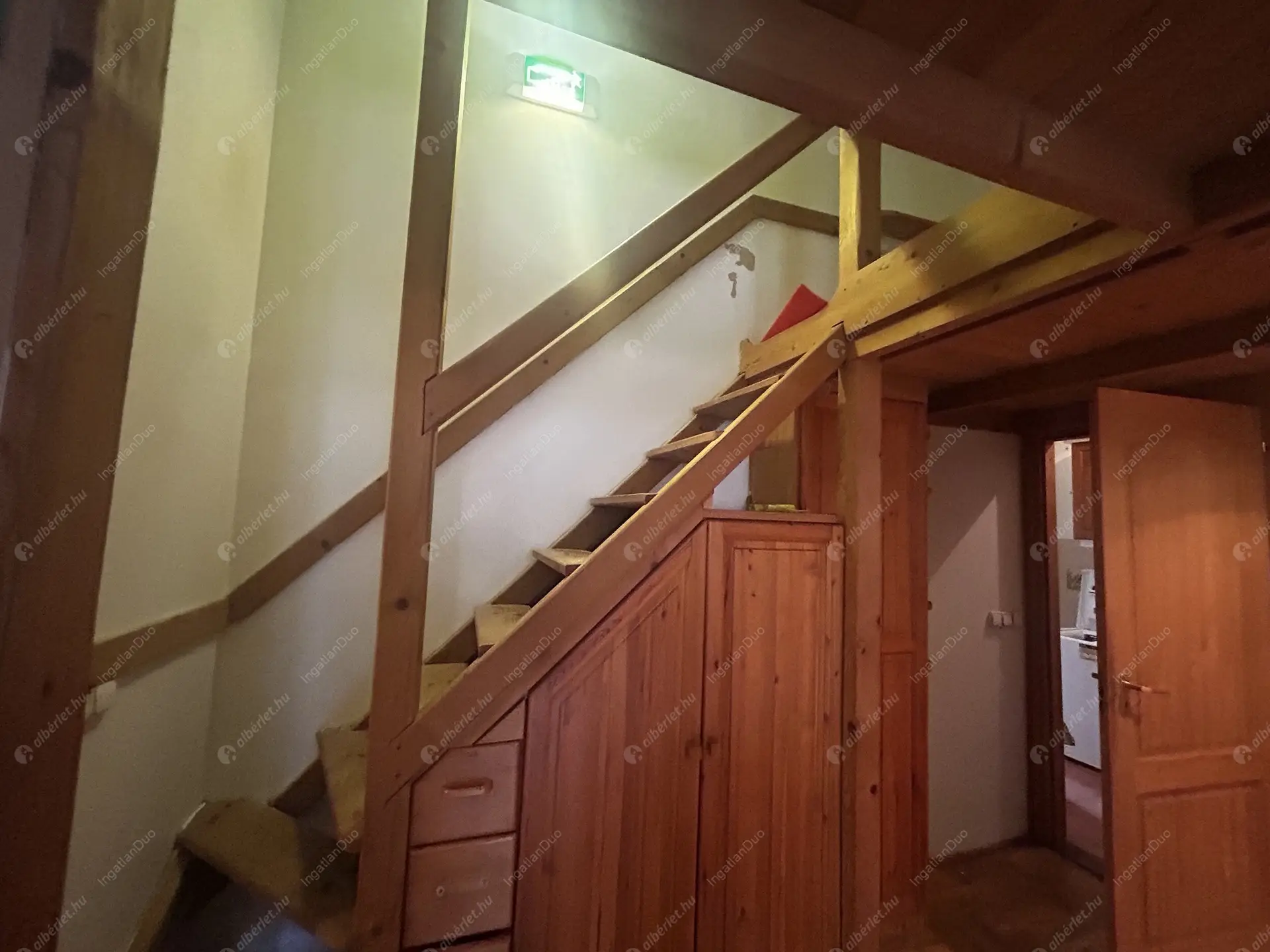 Kiadó albérlet 180000 Ft/hó áron: Budapest, VII. kerület  István út. Mérete: 40 nm, 1 szobás | Alberlet.hu - 6396146