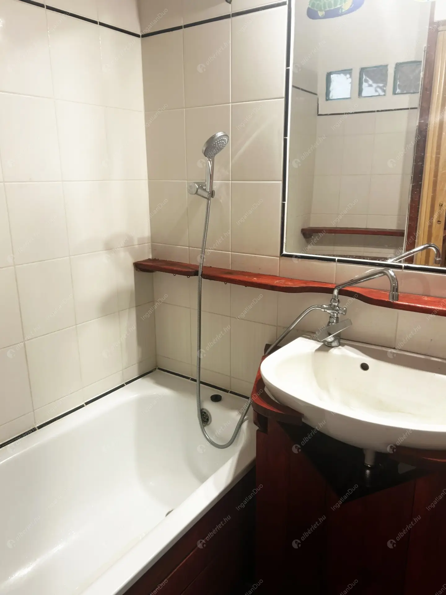 Kiadó albérlet 180000 Ft/hó áron: Budapest, VII. kerület  István út. Mérete: 40 nm, 1 szobás | Alberlet.hu - 6539414