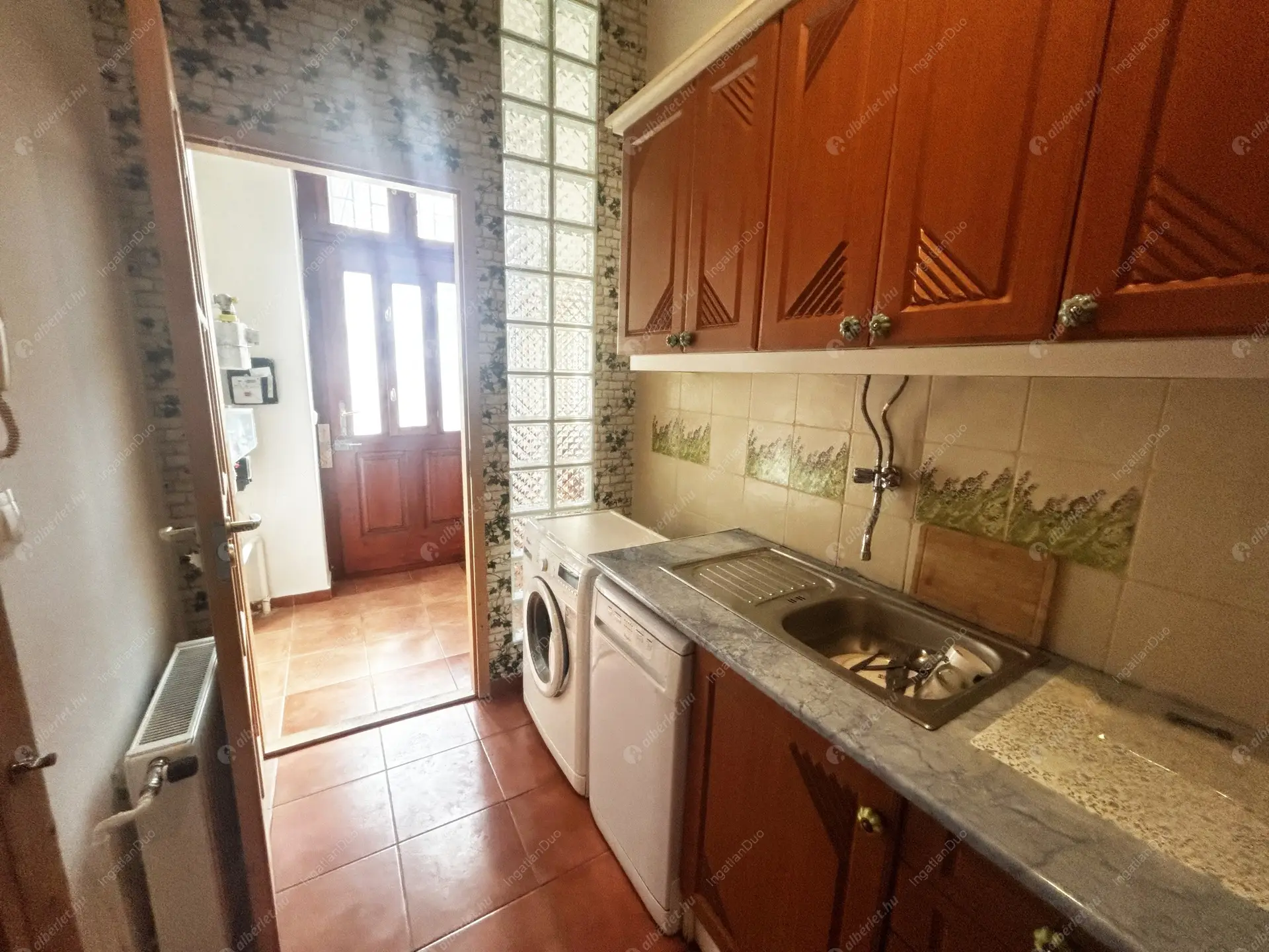 Kiadó albérlet 180000 Ft/hó áron: Budapest, VII. kerület  István út. Mérete: 40 nm, 1 szobás | Alberlet.hu - 6539420