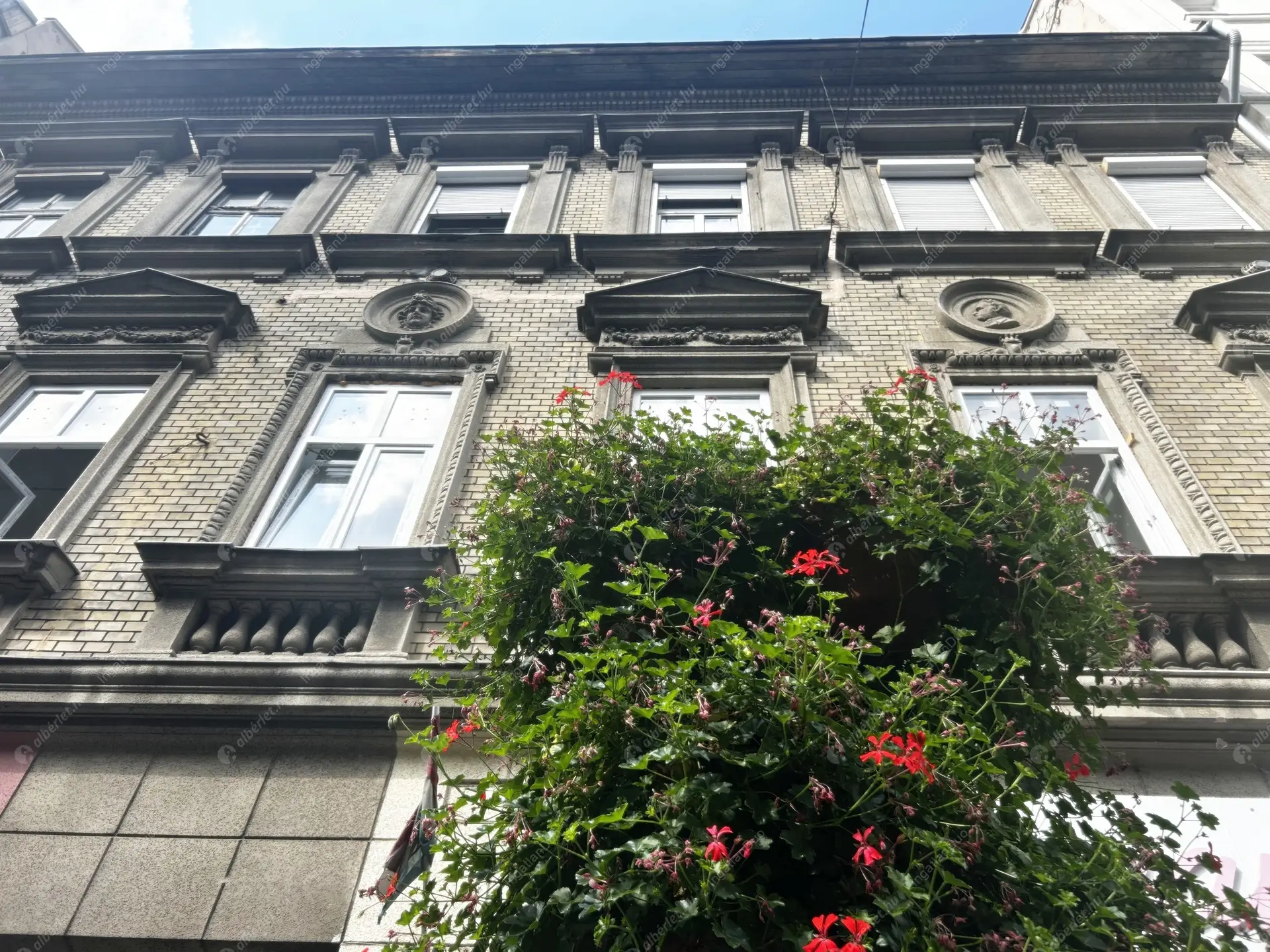 Kiadó albérlet 180000 Ft/hó áron: Budapest, VII. kerület  István út. Mérete: 40 nm, 1 szobás | Alberlet.hu - 6539422