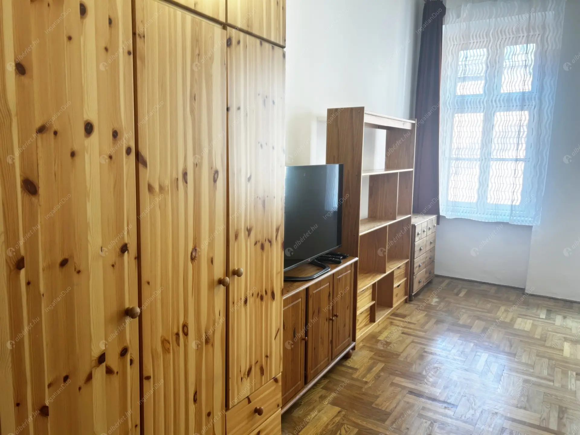 Kiadó albérlet 180000 Ft/hó áron: Budapest, VII. kerület  István út. Mérete: 40 nm, 1 szobás | Alberlet.hu - 6539429