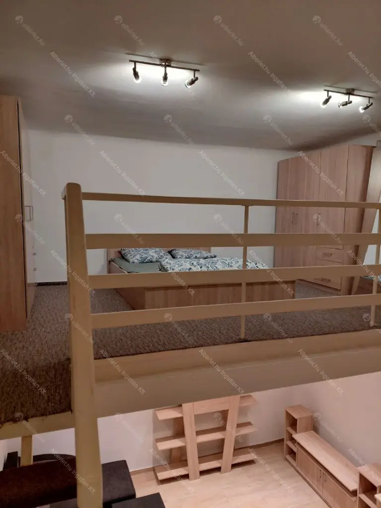 Kiadó albérlet 280000 Ft/hó áron: Budapest, VII. kerület  István utca. Mérete: 31 nm, 2 szobás | Alberlet.hu - 6696235