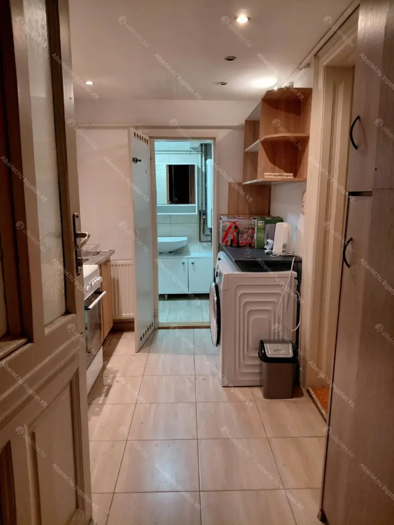 Kiadó albérlet 280000 Ft/hó áron: Budapest, VII. kerület  István utca. Mérete: 31 nm, 2 szobás | Alberlet.hu - 6696252