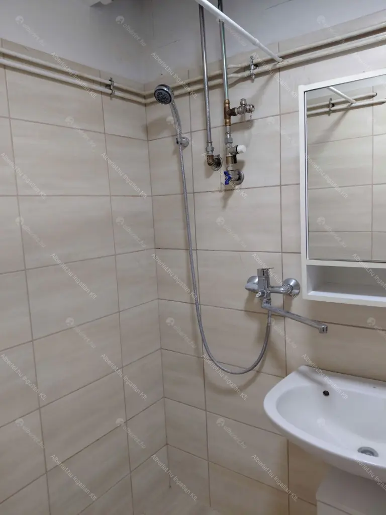 Kiadó albérlet 280000 Ft/hó áron: Budapest, VII. kerület  István utca. Mérete: 31 nm, 2 szobás | Alberlet.hu - 6696256