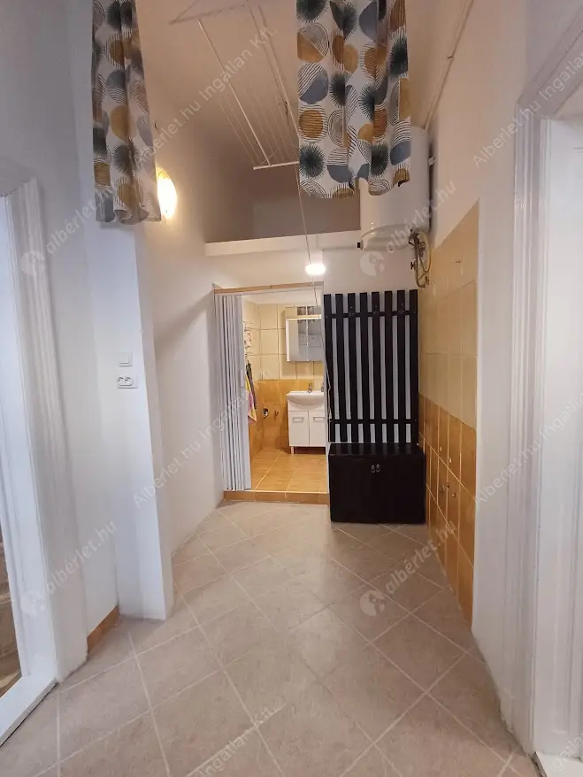 Kiadó albérlet 200000 Ft/hó áron: Budapest, VII. kerület  István utca. Mérete: 44 nm, 2 szobás | Alberlet.hu - 6572626