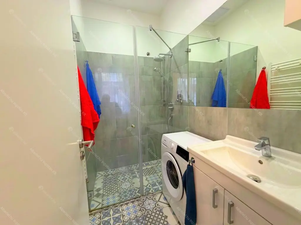 Kiadó albérlet 300000 Ft/hó áron: Budapest, VII. kerület  István utca. Mérete: 59 nm, 3 szobás | Alberlet.hu - 6684471