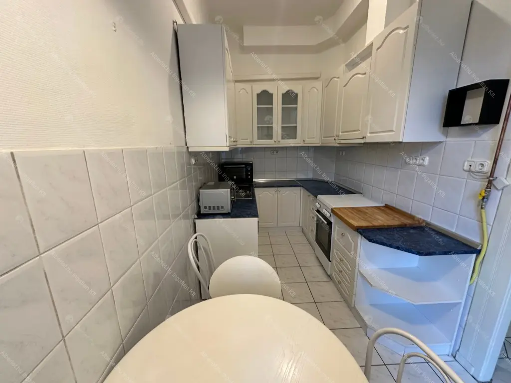 Kiadó albérlet 390000 Ft/hó áron: Budapest, VII. kerület  István utca. Mérete: 94 nm, 4 szobás | Alberlet.hu - 6646578