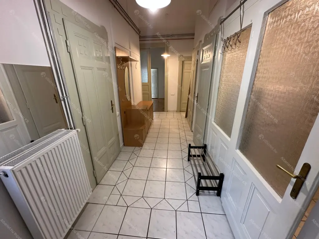 Kiadó albérlet 390000 Ft/hó áron: Budapest, VII. kerület  István utca. Mérete: 94 nm, 4 szobás | Alberlet.hu - 6646584