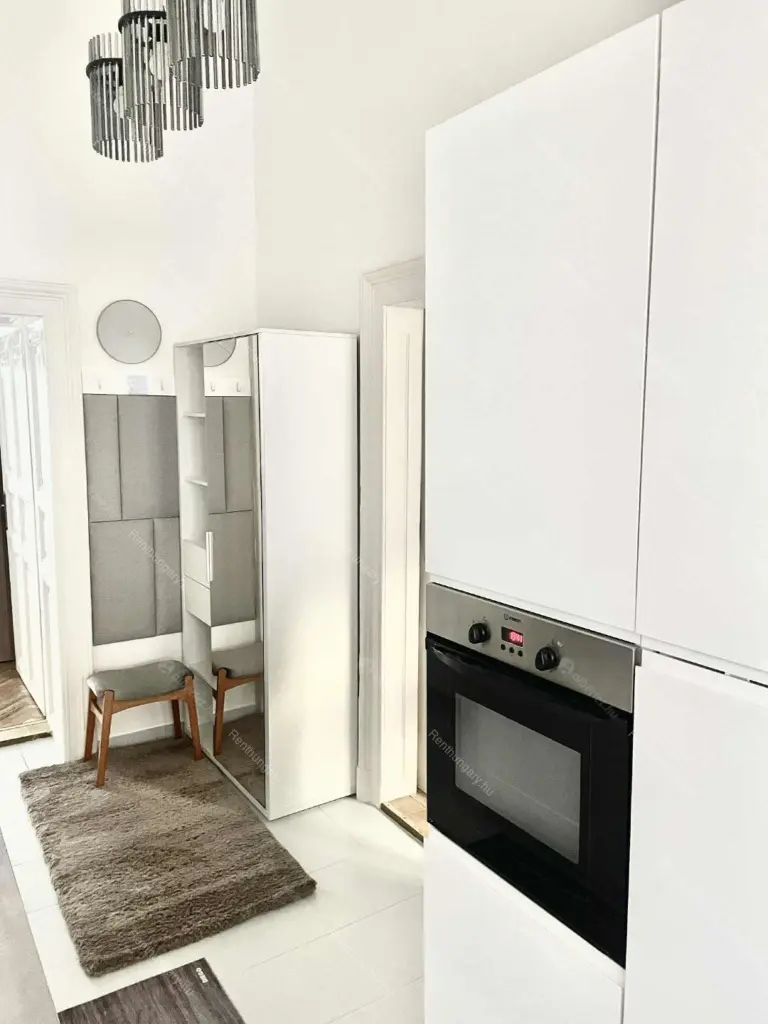 Kiadó albérlet 263000 Ft/hó áron: Budapest, VII. kerület  Izabella utca. Mérete: 40 nm, 1 szobás | Alberlet.hu - 6663375