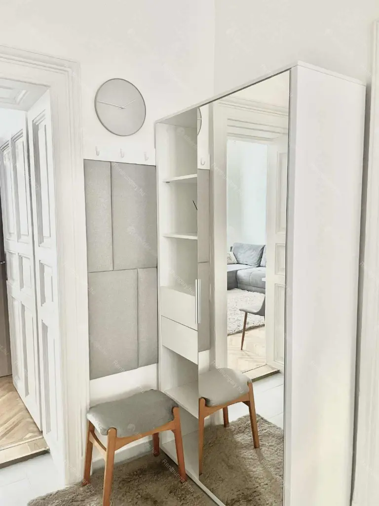 Kiadó albérlet 263000 Ft/hó áron: Budapest, VII. kerület  Izabella utca. Mérete: 40 nm, 1 szobás | Alberlet.hu - 6663377