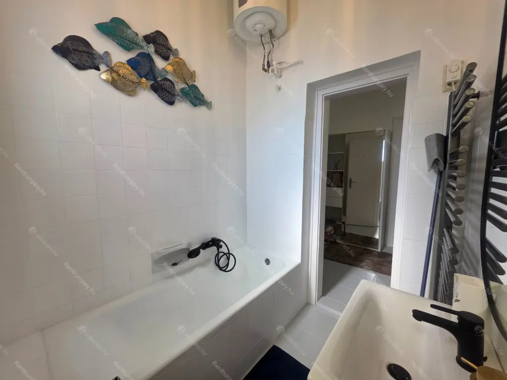 Kiadó albérlet 251000 Ft/hó áron: Budapest, VII. kerület  Izabella utca. Mérete: 46 nm, 1 szobás | Alberlet.hu - 6668063