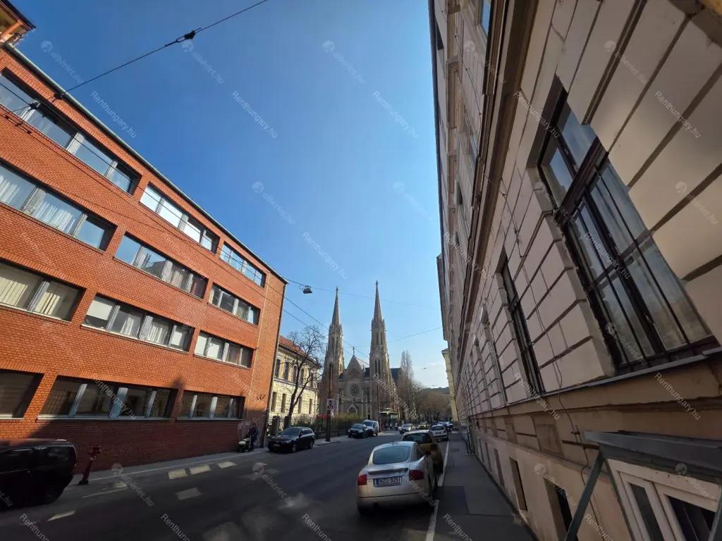 Kiadó albérlet 251000 Ft/hó áron: Budapest, VII. kerület  Izabella utca. Mérete: 46 nm, 1 szobás | Alberlet.hu - 6668067