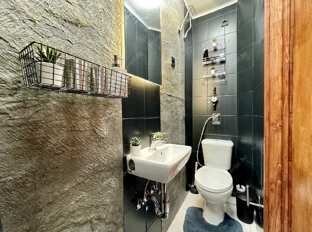 Kiadó albérlet 250000 Ft/hó áron: Budapest, VII. kerület  Jósika utca. Mérete: 35 nm, 1 szobás | Alberlet.hu - 6554737