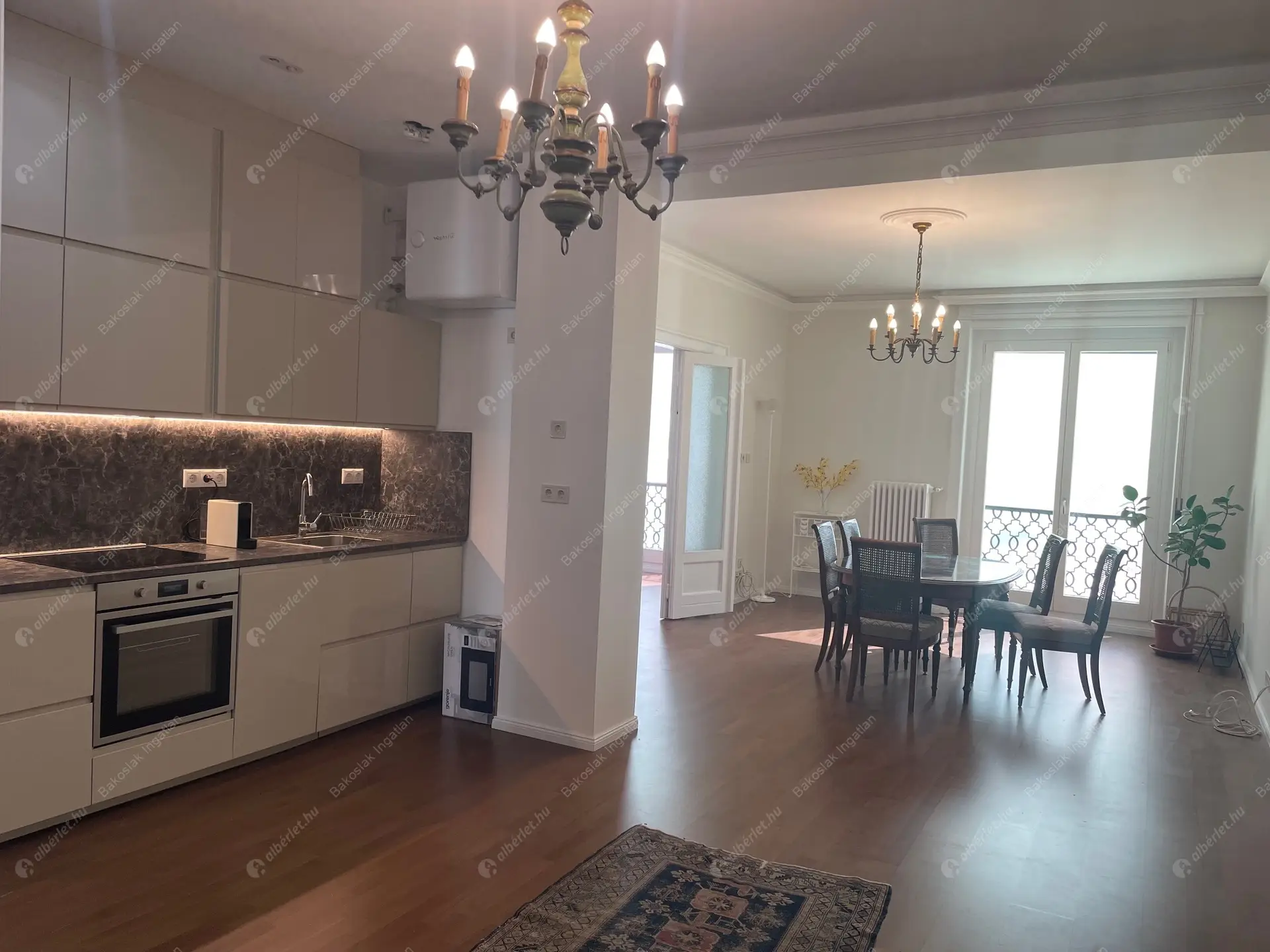 Kiadó albérlet 620000 Ft/hó áron: Budapest, VII. kerület  Károly körút. Mérete: 105 nm, 4 szobás | Alberlet.hu - 6211188