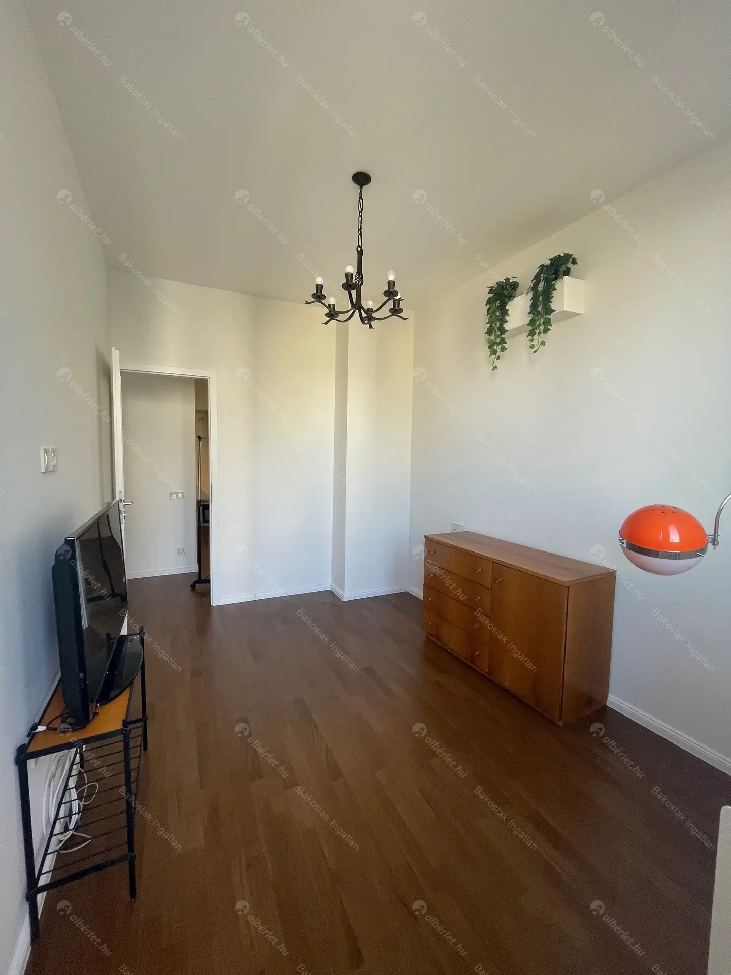 Kiadó albérlet 620000 Ft/hó áron: Budapest, VII. kerület  Károly körút. Mérete: 105 nm, 4 szobás | Alberlet.hu - 6211193