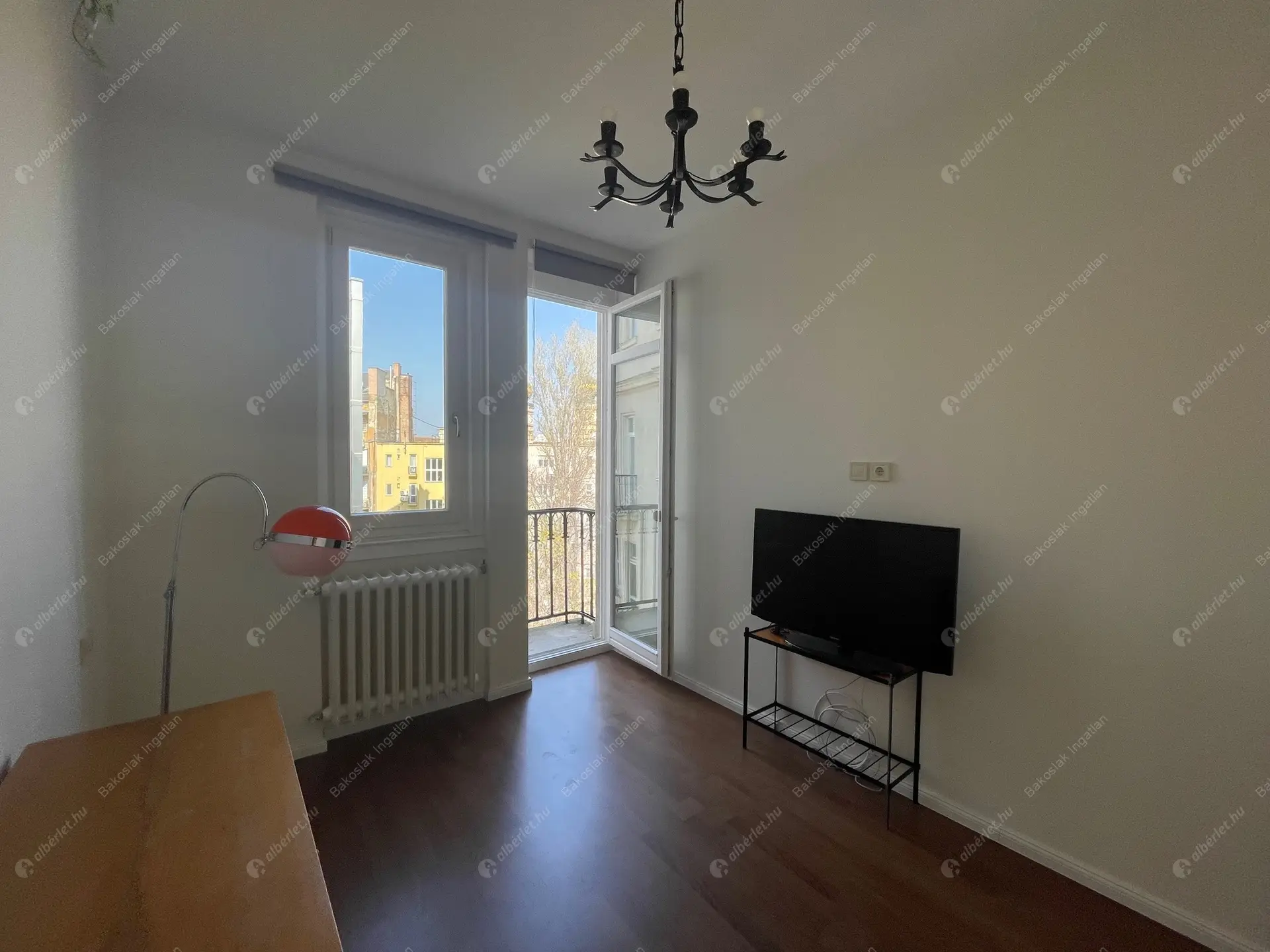 Kiadó albérlet 620000 Ft/hó áron: Budapest, VII. kerület  Károly körút. Mérete: 105 nm, 4 szobás | Alberlet.hu - 6211195