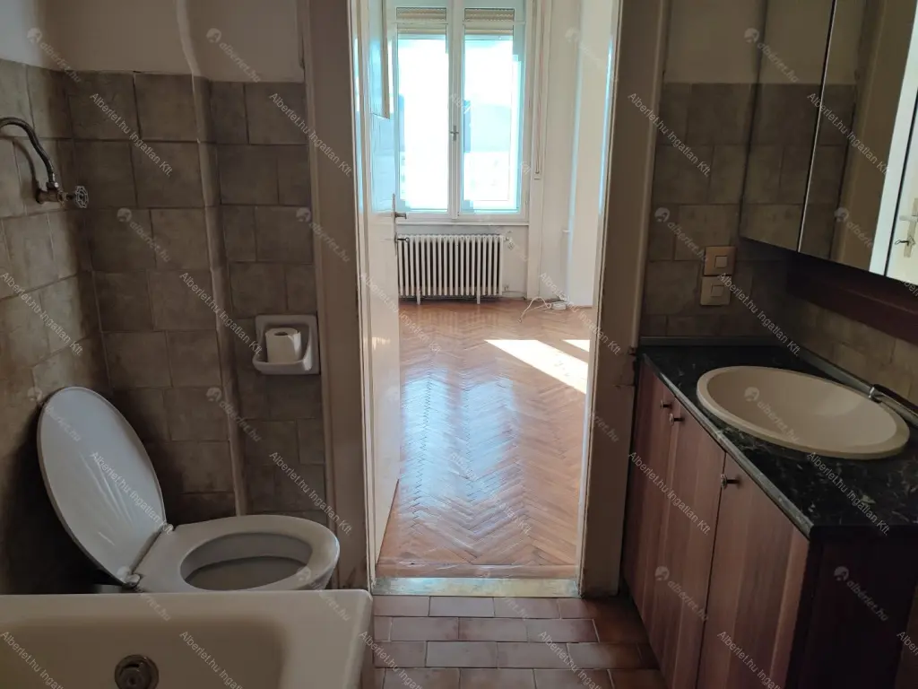 Kiadó albérlet 1200000 Ft/hó áron: Budapest, VII. kerület  Károly körút. Mérete: 114 nm, 5 szobás | Alberlet.hu - 6651513