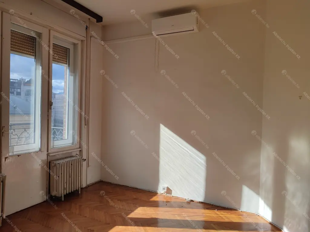 Kiadó albérlet 1200000 Ft/hó áron: Budapest, VII. kerület  Károly körút. Mérete: 114 nm, 5 szobás | Alberlet.hu - 6651515