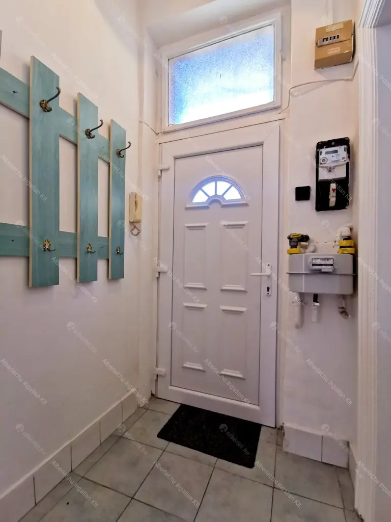 Kiadó albérlet 240000 Ft/hó áron: Budapest, VII. kerület  Károly körút. Mérete: 42 nm, 1 szobás | Alberlet.hu - 6693936