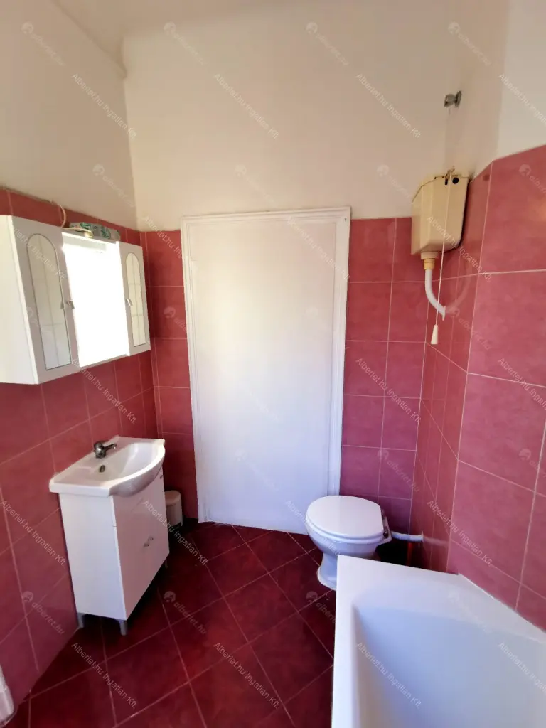 Kiadó albérlet 240000 Ft/hó áron: Budapest, VII. kerület  Károly körút. Mérete: 42 nm, 1 szobás | Alberlet.hu - 6693942