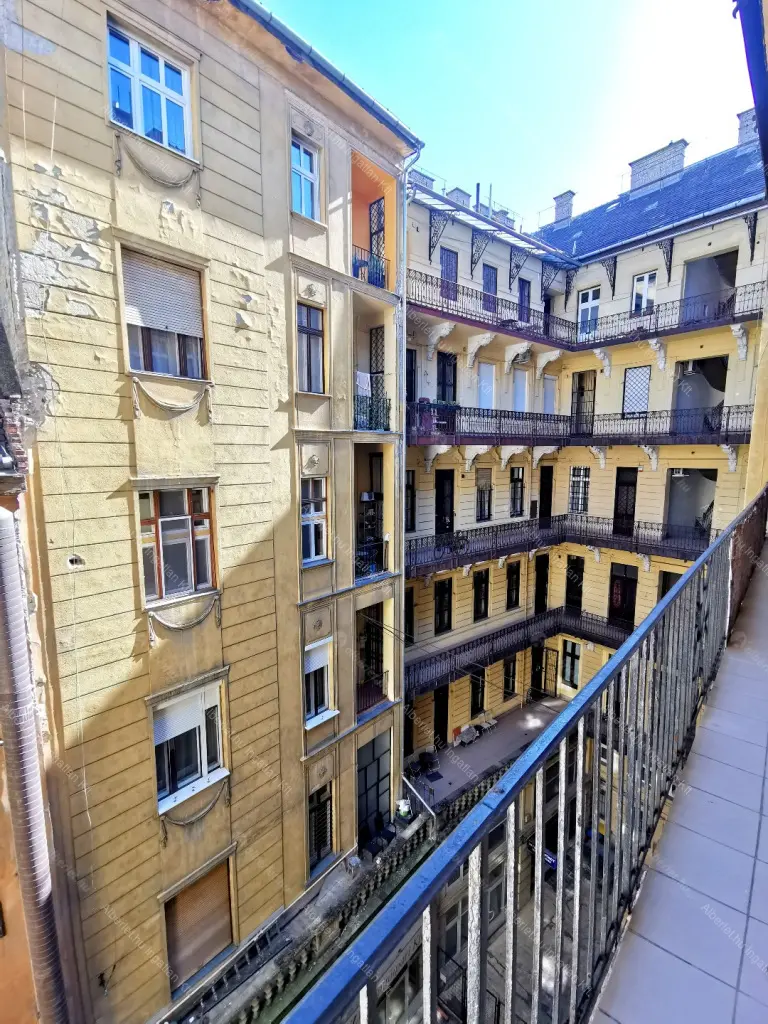 Kiadó albérlet 240000 Ft/hó áron: Budapest, VII. kerület  Károly körút. Mérete: 42 nm, 1 szobás | Alberlet.hu - 6693944