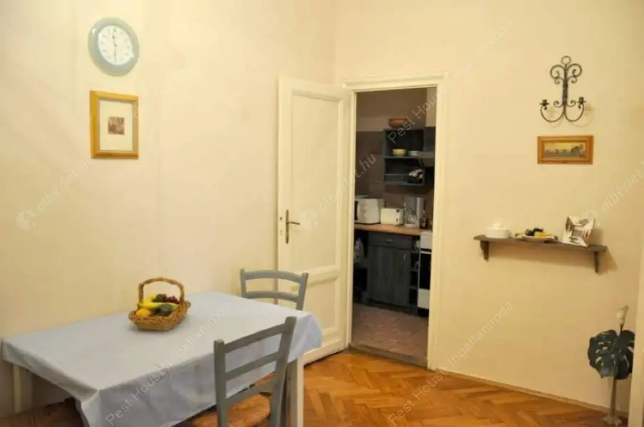 Kiadó albérlet 325000 Ft/hó áron: Budapest, VII. kerület  Károly körút. Mérete: 74 nm, 2 szobás | Alberlet.hu - 6492671