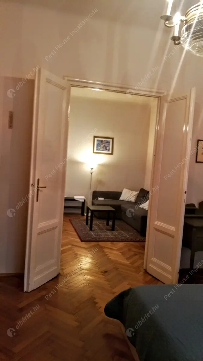 Kiadó albérlet 325000 Ft/hó áron: Budapest, VII. kerület  Károly körút. Mérete: 74 nm, 2 szobás | Alberlet.hu - 6492681