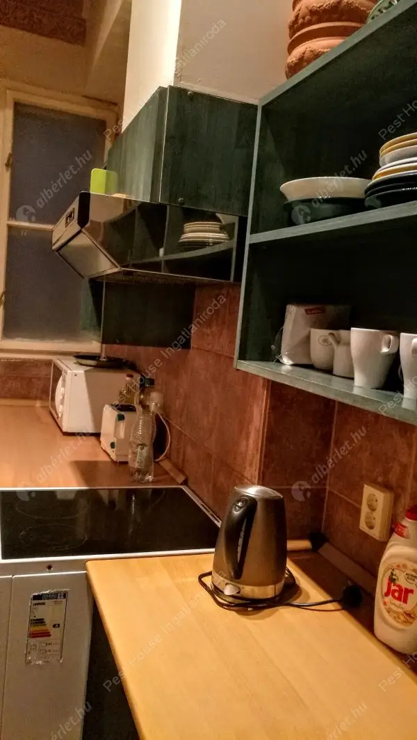 Kiadó albérlet 325000 Ft/hó áron: Budapest, VII. kerület  Károly körút. Mérete: 74 nm, 2 szobás | Alberlet.hu - 6492686