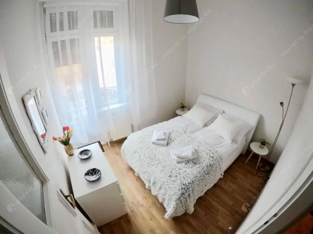 Kiadó albérlet 460000 Ft/hó áron: Budapest, VII. kerület  Károly körút. Mérete: 78 nm, 3 szobás | Alberlet.hu - 6623946