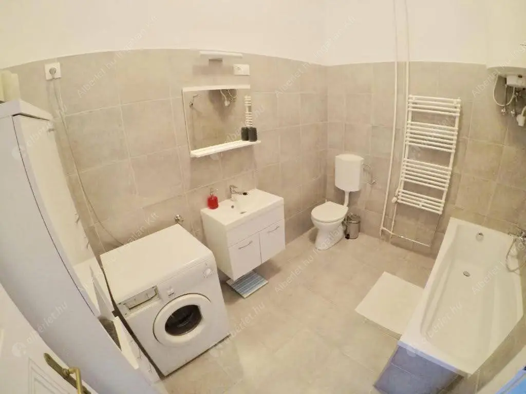 Kiadó albérlet 460000 Ft/hó áron: Budapest, VII. kerület  Károly körút. Mérete: 78 nm, 3 szobás | Alberlet.hu - 6623948