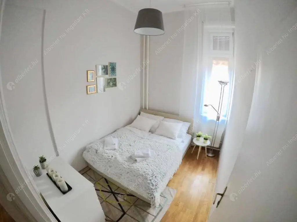 Kiadó albérlet 460000 Ft/hó áron: Budapest, VII. kerület  Károly körút. Mérete: 78 nm, 3 szobás | Alberlet.hu - 6623949