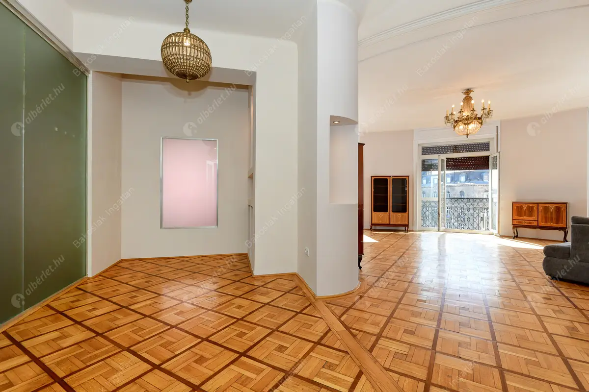 Kiadó albérlet 388000 Ft/hó áron: Budapest, VII. kerület  Károly körút. Mérete: 90 nm, 2 szobás | Alberlet.hu - 6424567