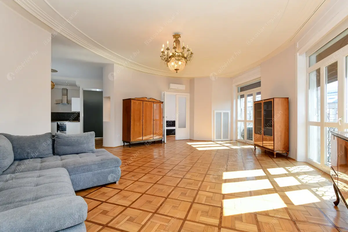 Kiadó albérlet 388000 Ft/hó áron: Budapest, VII. kerület  Károly körút. Mérete: 90 nm, 2 szobás | Alberlet.hu - 6424570