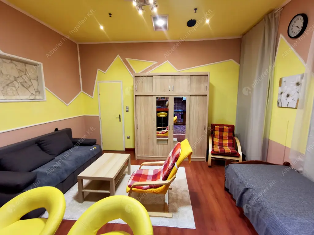 Kiadó albérlet 180000 Ft/hó áron: Budapest, VII. kerület  Kazinczy utca. Mérete: 31 nm, 1 szobás | Alberlet.hu - 6586523