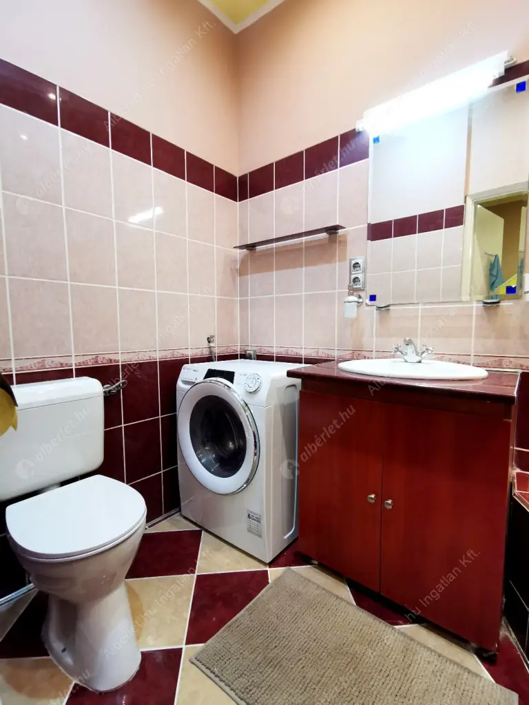 Kiadó albérlet 180000 Ft/hó áron: Budapest, VII. kerület  Kazinczy utca. Mérete: 31 nm, 1 szobás | Alberlet.hu - 6586526