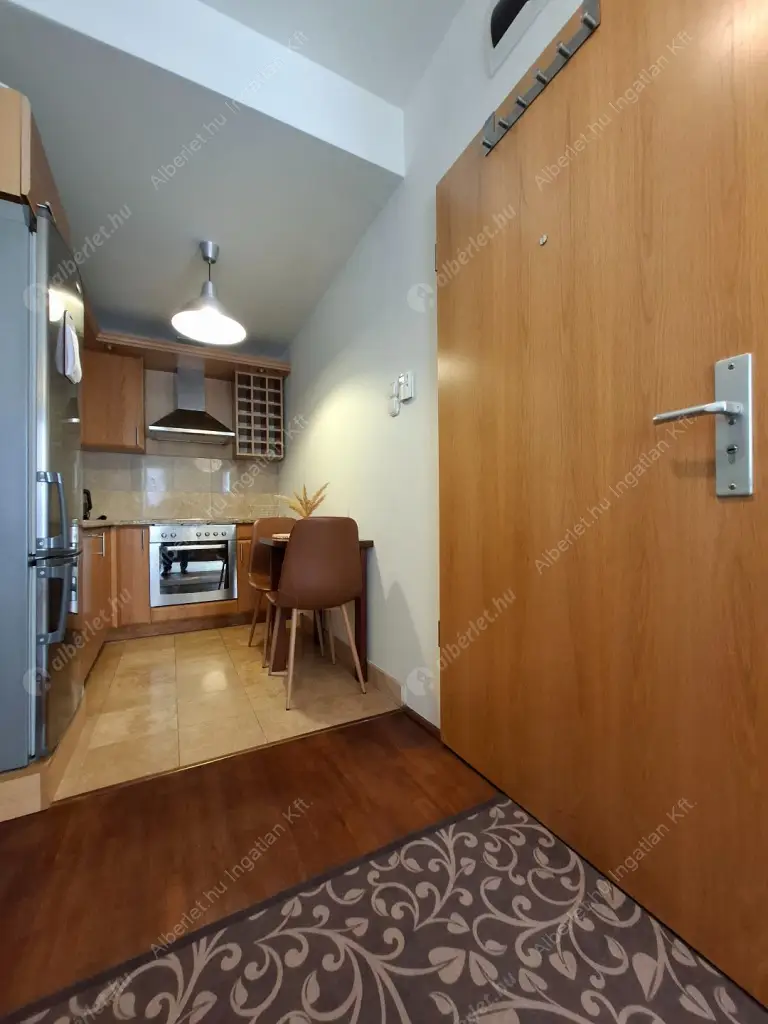 Kiadó albérlet 250000 Ft/hó áron: Budapest, VII. kerület  Kazinczy utca. Mérete: 32 nm, 2 szobás | Alberlet.hu - 6576580