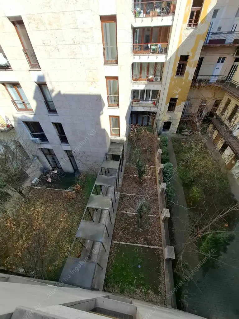 Kiadó albérlet 250000 Ft/hó áron: Budapest, VII. kerület  Kazinczy utca. Mérete: 32 nm, 2 szobás | Alberlet.hu - 6576584