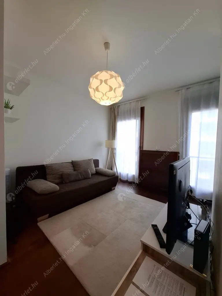 Kiadó albérlet 250000 Ft/hó áron: Budapest, VII. kerület  Kazinczy utca. Mérete: 32 nm, 2 szobás | Alberlet.hu - 6576585