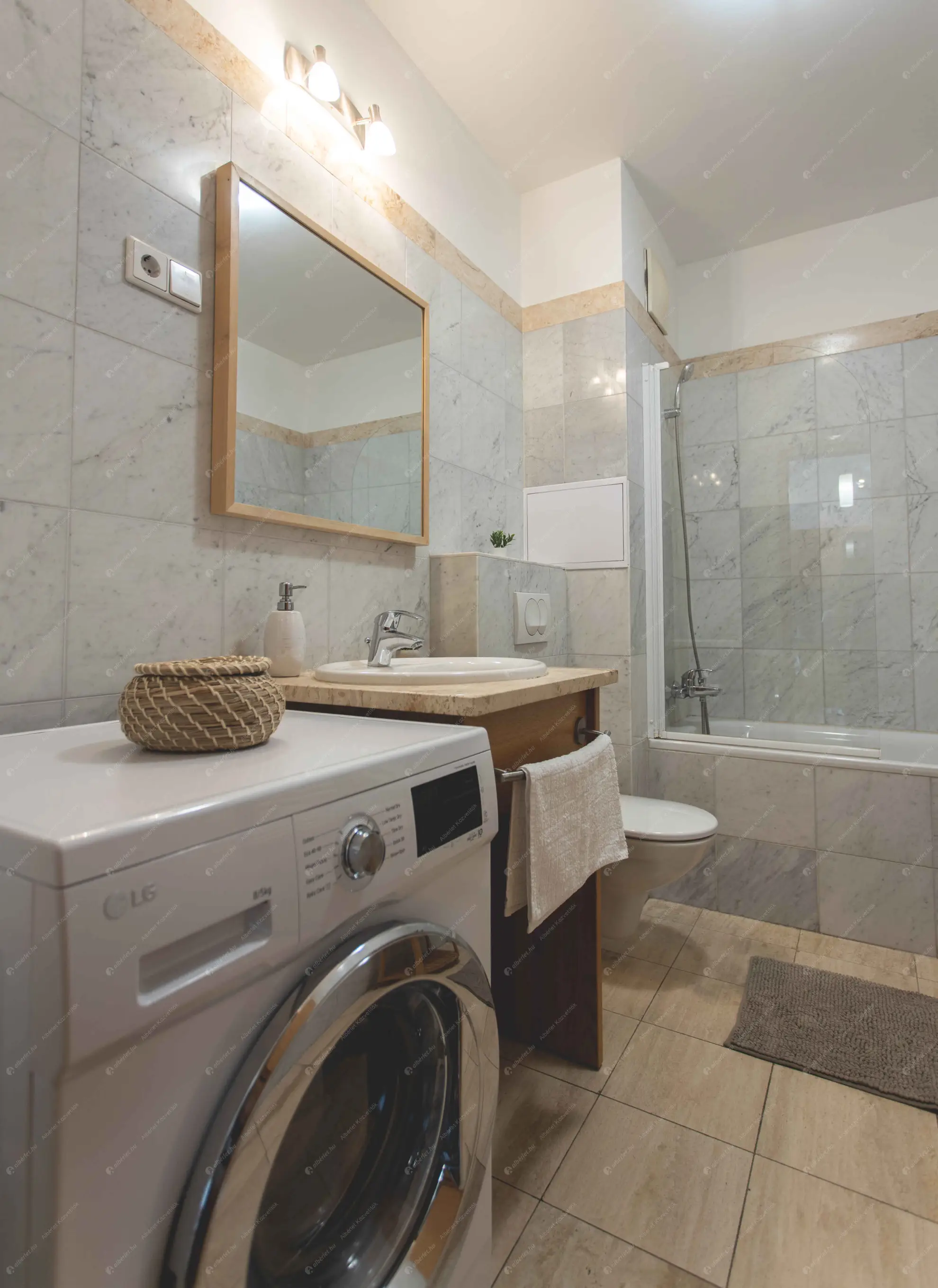 Kiadó albérlet 250000 Ft/hó áron: Budapest, VII. kerület  Kazinczy utca. Mérete: 45 nm, 2 szobás | Alberlet.hu - 6621784