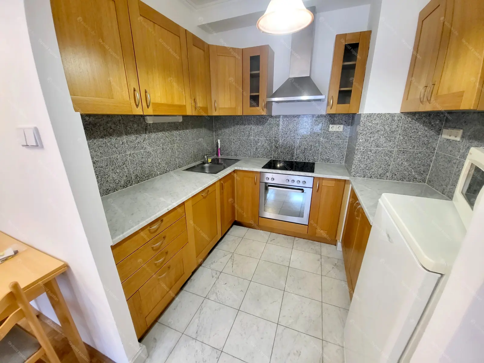 Kiadó albérlet 275000 Ft/hó áron: Budapest, VII. kerület  Kazinczy utca. Mérete: 50 nm, 2 szobás | Alberlet.hu - 6652216