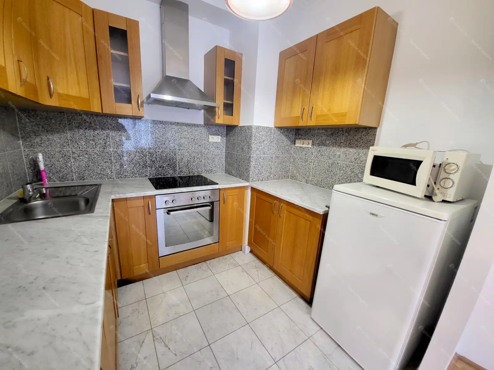 Kiadó albérlet 275000 Ft/hó áron: Budapest, VII. kerület  Kazinczy utca. Mérete: 50 nm, 2 szobás | Alberlet.hu - 6652218