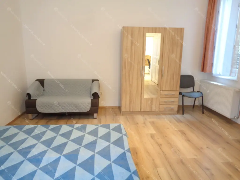 Kiadó albérlet 260000 Ft/hó áron: Budapest, VII. kerület  Kazinczy utca. Mérete: 60 nm, 2 szobás | Alberlet.hu - 6709658