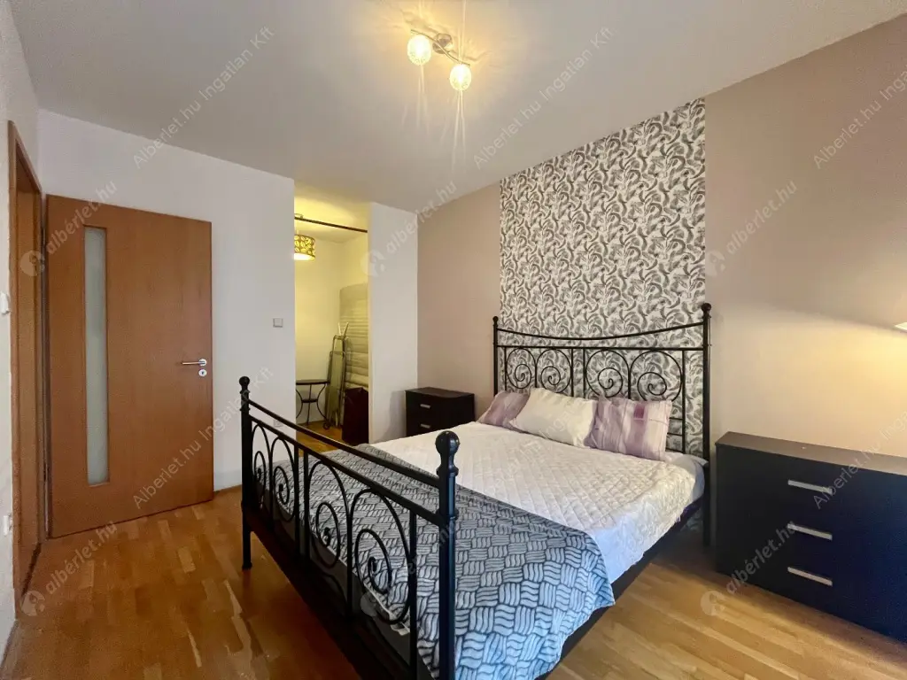 Kiadó albérlet 350000 Ft/hó áron: Budapest, VII. kerület  Kazinczy utca. Mérete: 71 nm, 3 szobás | Alberlet.hu - 6516231