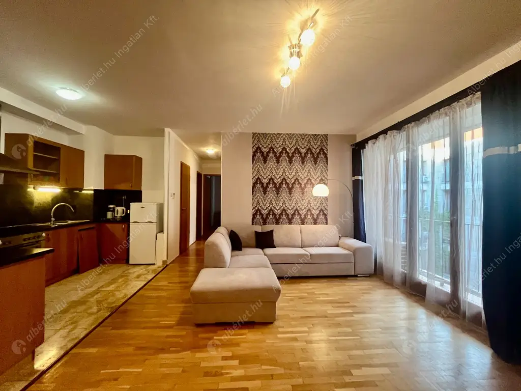 Kiadó albérlet 350000 Ft/hó áron: Budapest, VII. kerület  Kazinczy utca. Mérete: 71 nm, 3 szobás | Alberlet.hu - 6516245