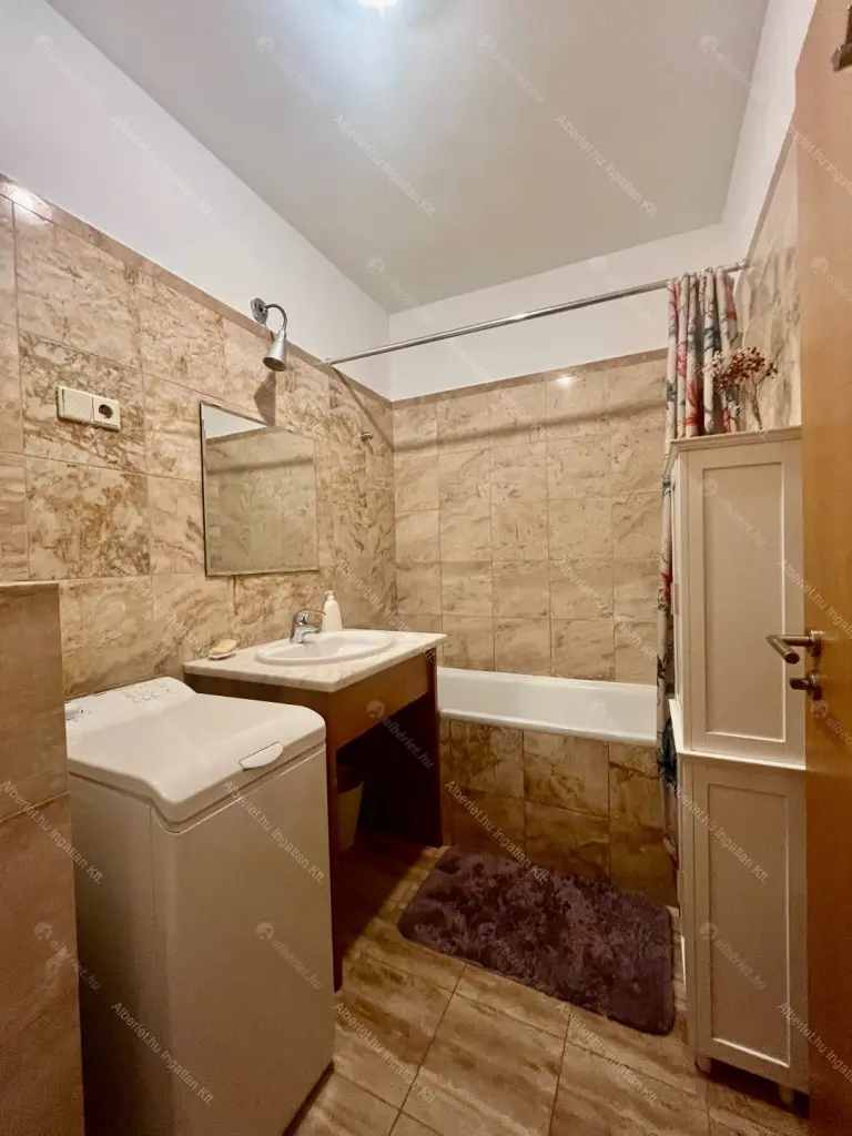 Kiadó albérlet 350000 Ft/hó áron: Budapest, VII. kerület  Kazinczy utca. Mérete: 71 nm, 3 szobás | Alberlet.hu - 6684020