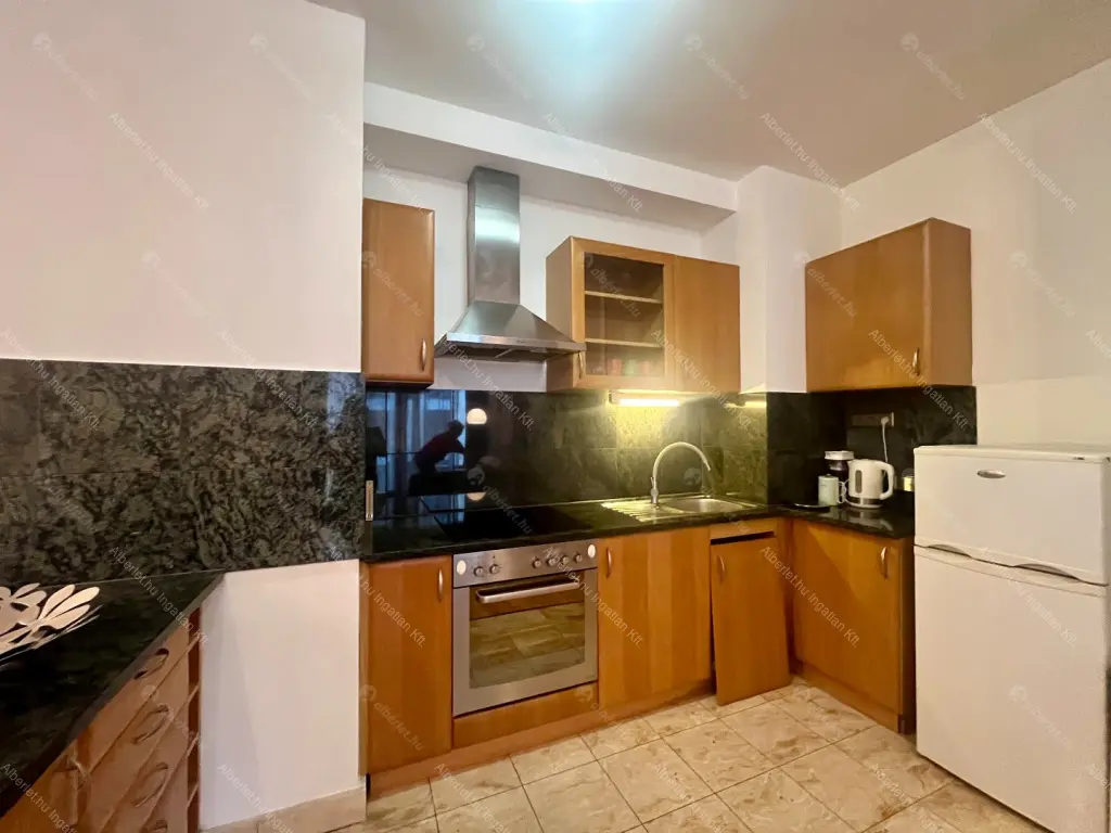 Kiadó albérlet 350000 Ft/hó áron: Budapest, VII. kerület  Kazinczy utca. Mérete: 71 nm, 3 szobás | Alberlet.hu - 6684027