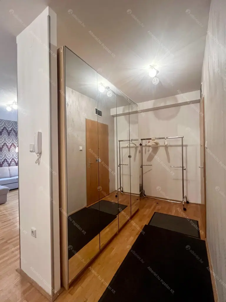 Kiadó albérlet 350000 Ft/hó áron: Budapest, VII. kerület  Kazinczy utca. Mérete: 71 nm, 3 szobás | Alberlet.hu - 6684031