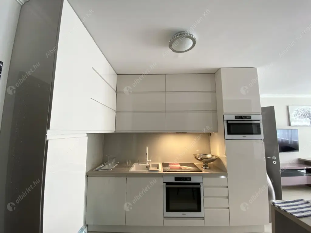 Kiadó albérlet 390000 Ft/hó áron: Budapest, VII. kerület  Kertész utca. Mérete: 46 nm, 2 szobás | Alberlet.hu - 6627559