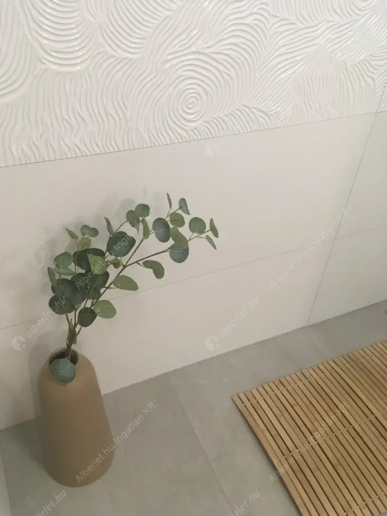 Kiadó albérlet 350000 Ft/hó áron: Budapest, VII. kerület  Kertész utca. Mérete: 96 nm, 3 szobás | Alberlet.hu - 6576395