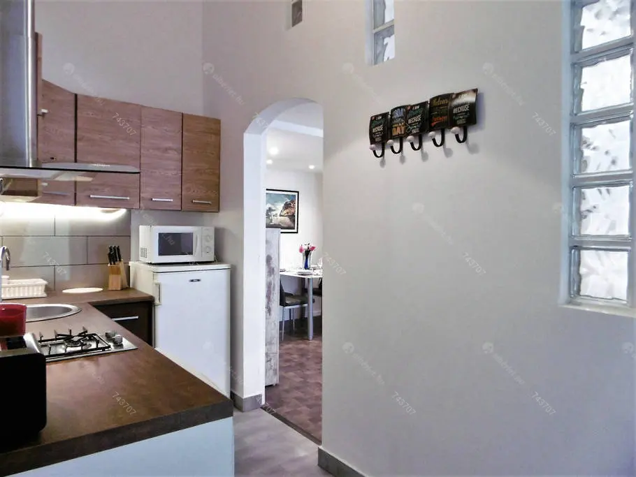 Kiadó albérlet 235000 Ft/hó áron: Budapest, VII. kerület  Király utca. Mérete: 31 nm, 1 szobás | Alberlet.hu - 6216043